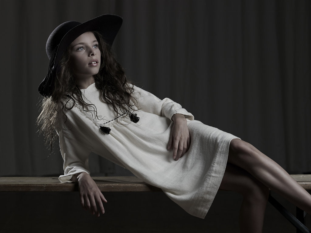 kids-fashion-photographer-paris-bruxelles-ahmed-bahhodh-clara.jpg